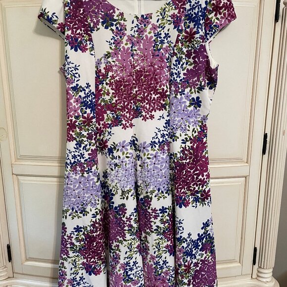 Floral Dress - Picture 2 of 7